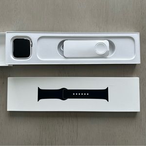 Apple Watch Series 5 44mm GPS Cellular Ceramic White With Midnight Black Band